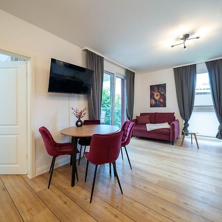 Moebliertes Wohnen - Nina Apartment Rostock Bagian luar foto